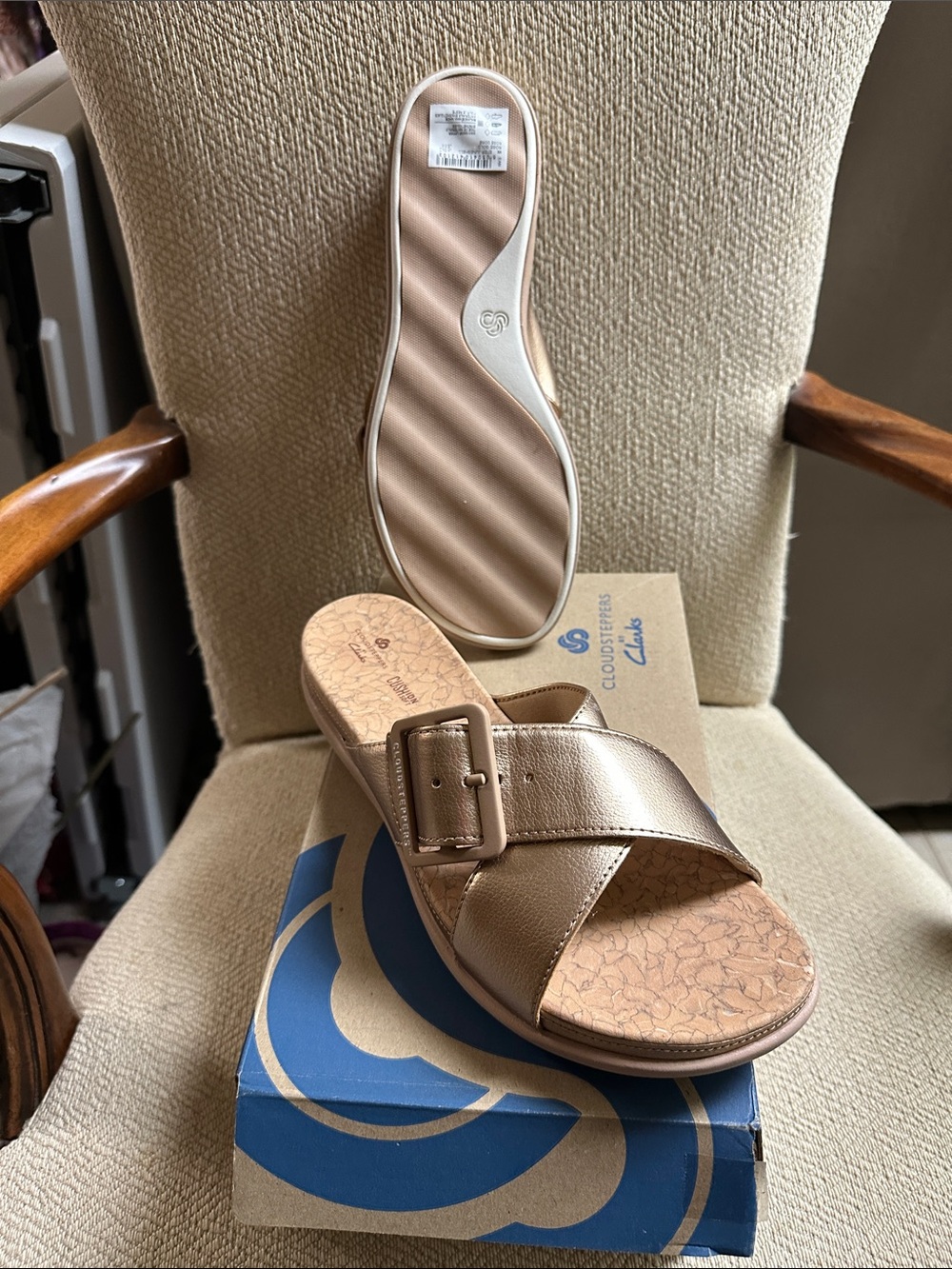 Clarks Women’s Rose Gold Crisscross Slide Sandal with Buckle
